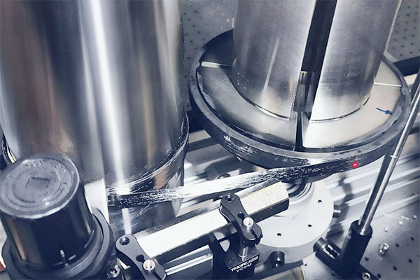 Fraunhofer EMI開發(fā)了局部熱解方法，以收回連續(xù)的碳纖維